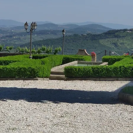 Dependance In Albachiara E Primaluce *